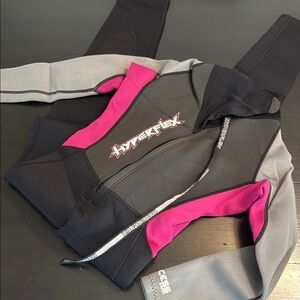 Hyperflex Wetsuit Jacket in Black and Pink